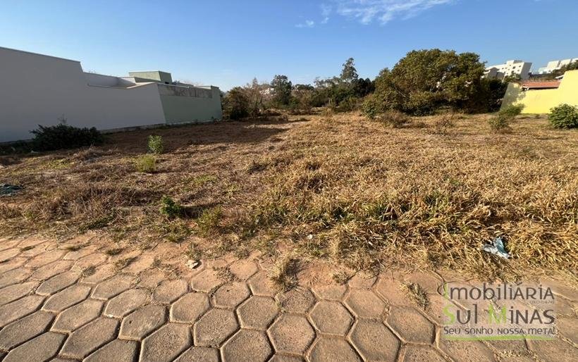 Lote de 125 m² em bairro novo a venda em Cambuí MG (2)