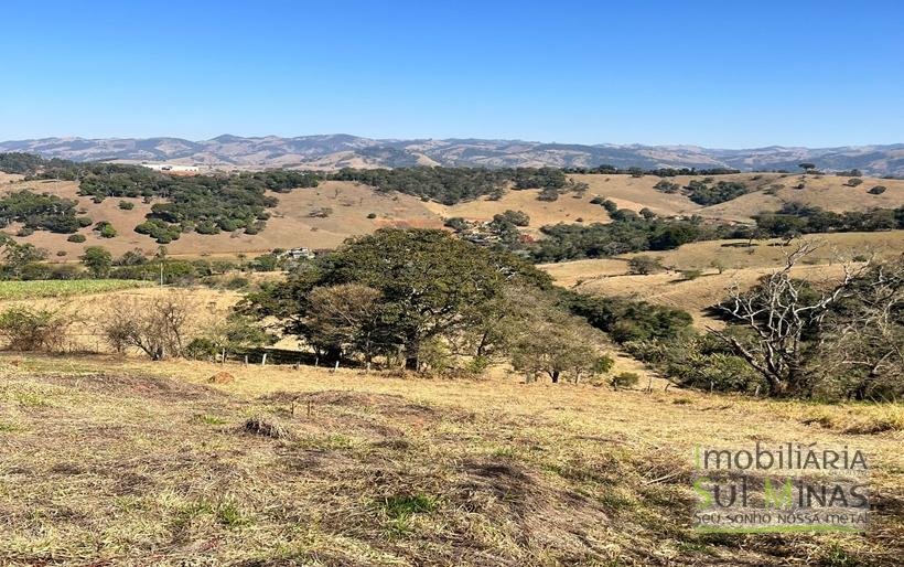 Lote de 885m² Em Condomínio Alto Padrão À Venda em Cambuí MG COD2250 (1)