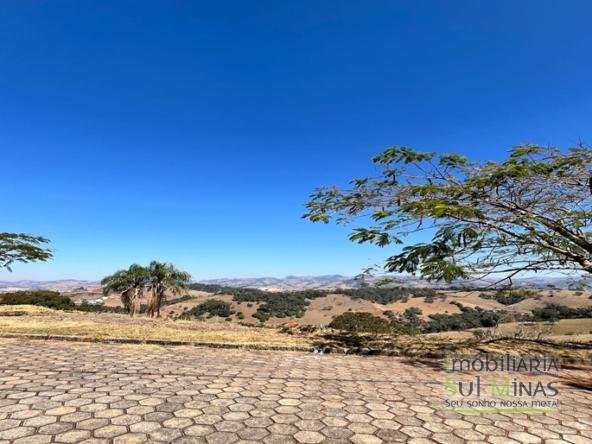 Lote de 885m² Em Condomínio Alto Padrão À Venda em Cambuí MG COD2250 (2)