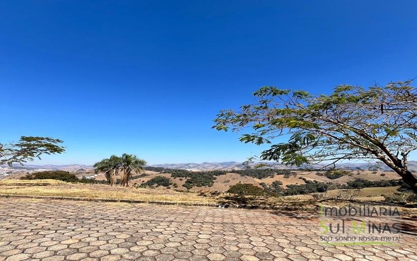 Lote de 885m² Em Condomínio Alto Padrão À Venda em Cambuí MG COD2250 (2)