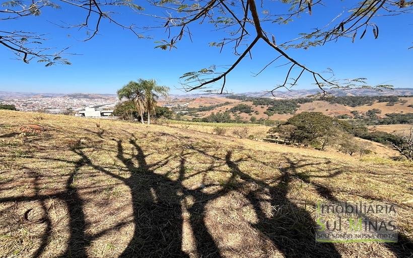 Lote de 885m² Em Condomínio Alto Padrão À Venda em Cambuí MG COD2250 (3)