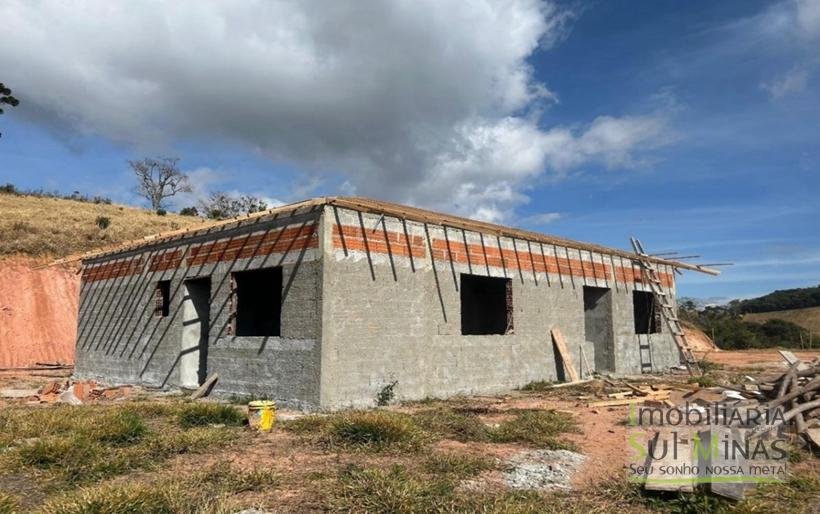 Sítio com 4 Alqueires Produzindo Morango Rica em água COD2230 (2)