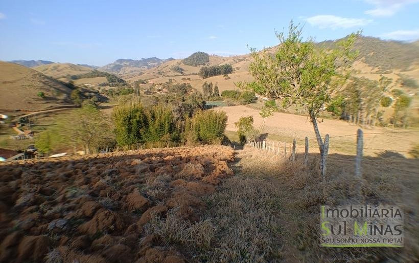 Terreno de 8.000 m² com Vista Deslumbrante À Venda em Cambuí MG cod2257 (4)