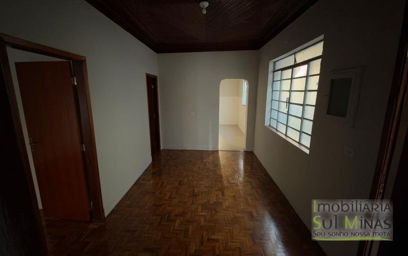 Casa Comercial para Locação no Centro de Cambuí COD2275 (16)