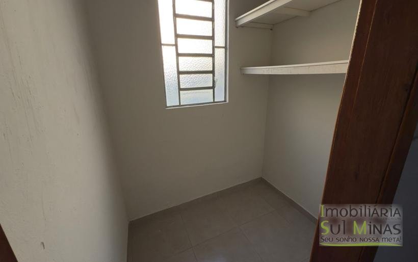 Casa Comercial para Locação no Centro de Cambuí COD2275 (17)