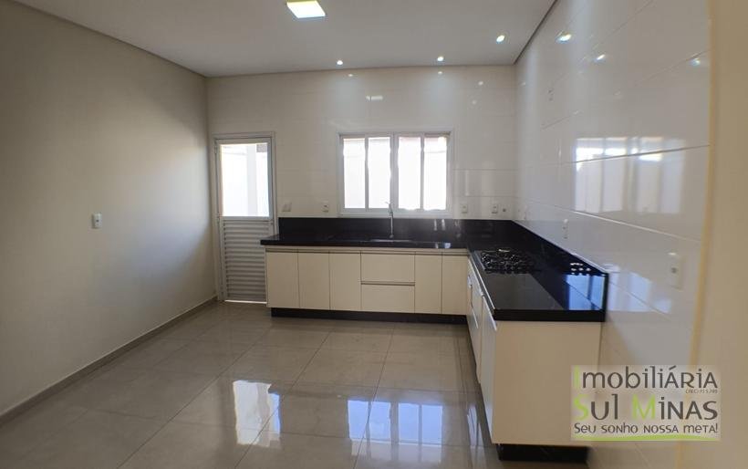 Casa Nova Com Ótimo Acabamento para Locação em Cambuí MG COD2267 (3)