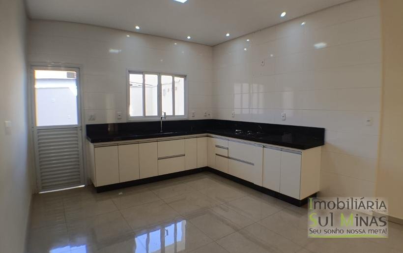 Casa Nova Com Ótimo Acabamento para Locação em Cambuí MG COD2267 (4)
