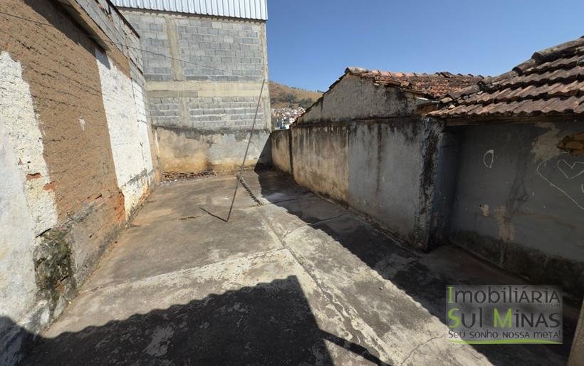 Casa com 111,24m² de lote À Venda no Centro de Cambui MG COD2281 (10)