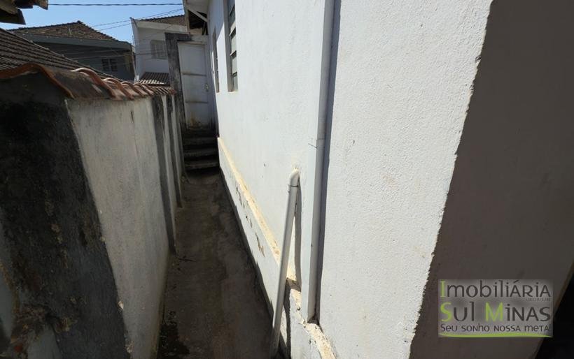 Casa com 111,24m² de lote À Venda no Centro de Cambui MG COD2281 (3)