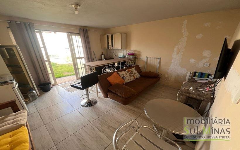 Casa com 381 m² de terreno e lago de peixe à Venda em Cambuí MG Cód. 2040 (13)