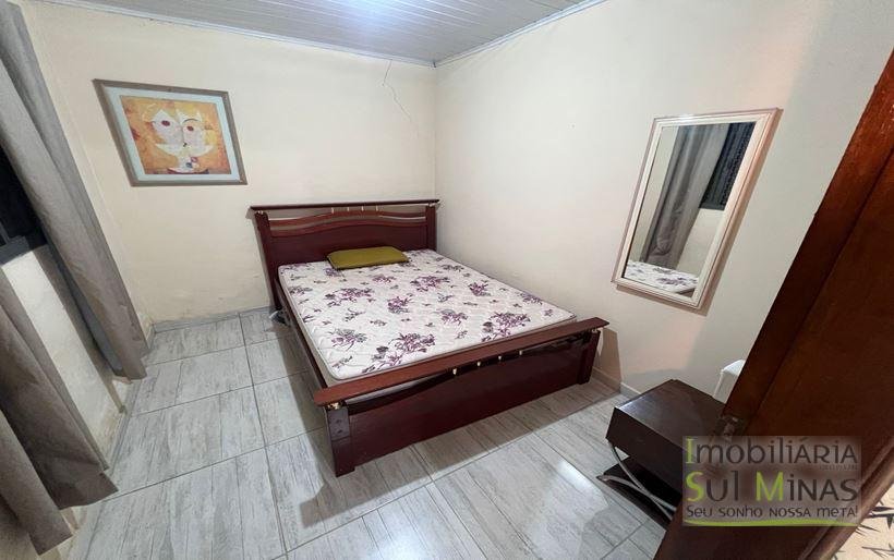 Casa com 381 m² de terreno e lago de peixe à Venda em Cambuí MG Cód. 2040 (8)