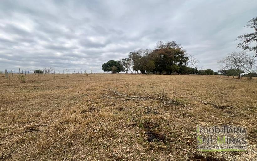 Chácara com 15.000m² À Venda em Cambuí MG COD2271 (21)