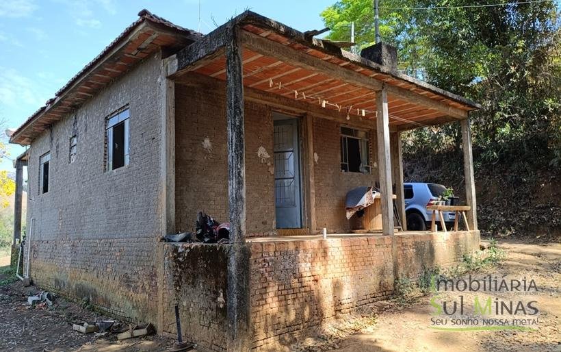 Chácara com 6000m² Com 3 Nascentes À Venda em Cambuí MG COD2264 (2)