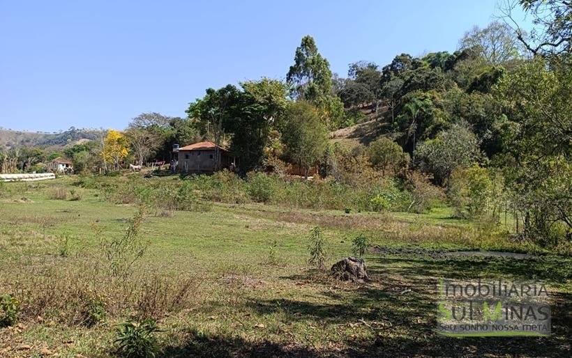 Chácara com 6000m² Com 3 Nascentes À Venda em Cambuí MG COD2264 (9)