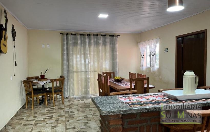 Chácara de 3 Dormitórios à Venda no Córrego do Bom Jesus MG COD2269 (23)