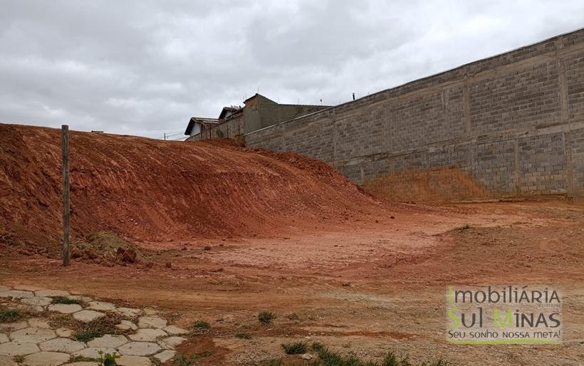 Lote À Venda em Cambuí MG com 1880m2 (1)