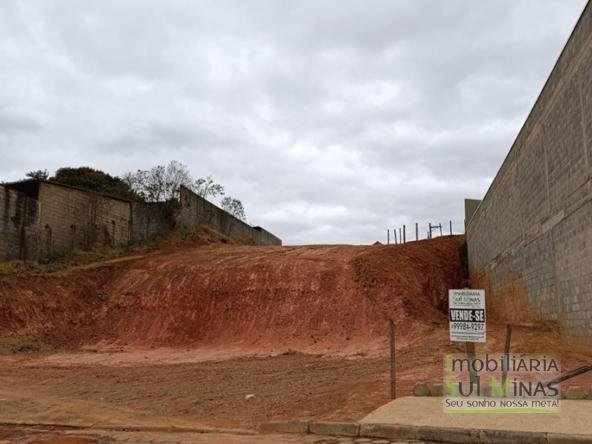 Lote À Venda em Cambuí MG com 1880m2 (3)