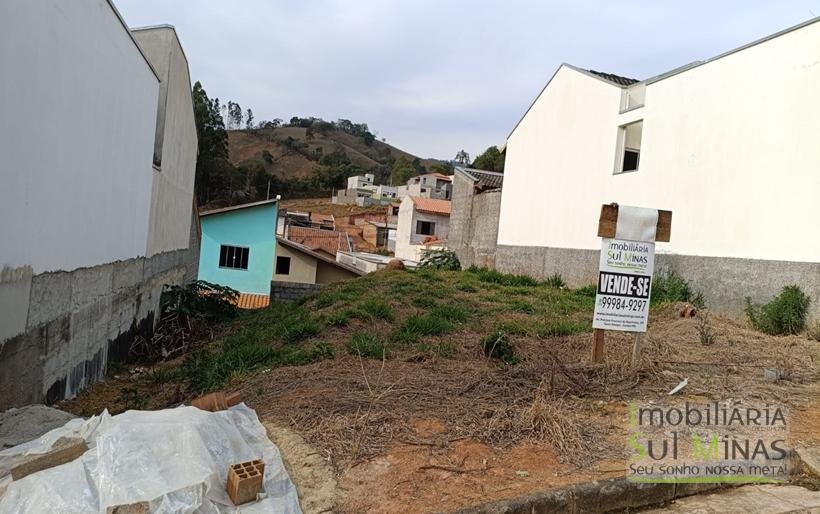 Lote com 200m² À Venda em Córrego do Bom Jesus COD2280 (1)