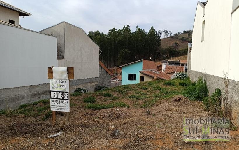 Lote com 200m² À Venda em Córrego do Bom Jesus COD2280 (3)