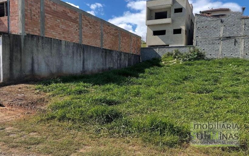 Lote de 140m² em Ótimo Bairro À Venda em Cambuí MG COD2276 (4)