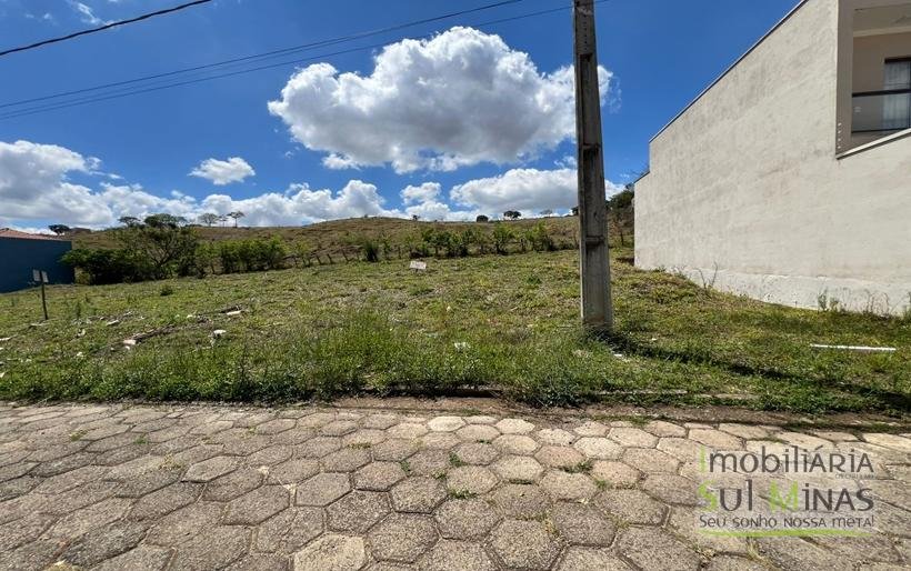 Lote de 280 m² próximo ao centro a Venda em Cambuí MG Cod. 1909 (2)