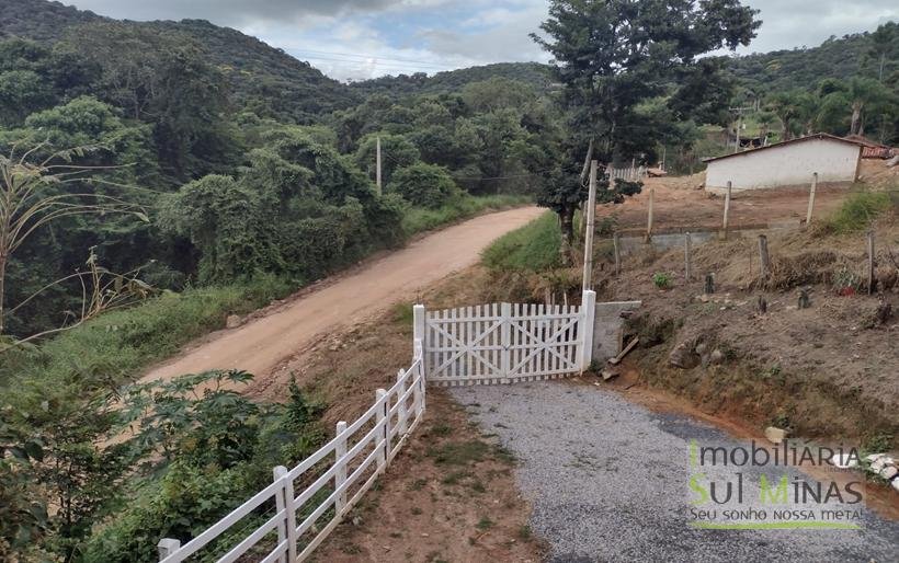 Sítio com 27.000m² Apenas 6Km do Centro À Venda em Camanducaia MG COD2262 (38)