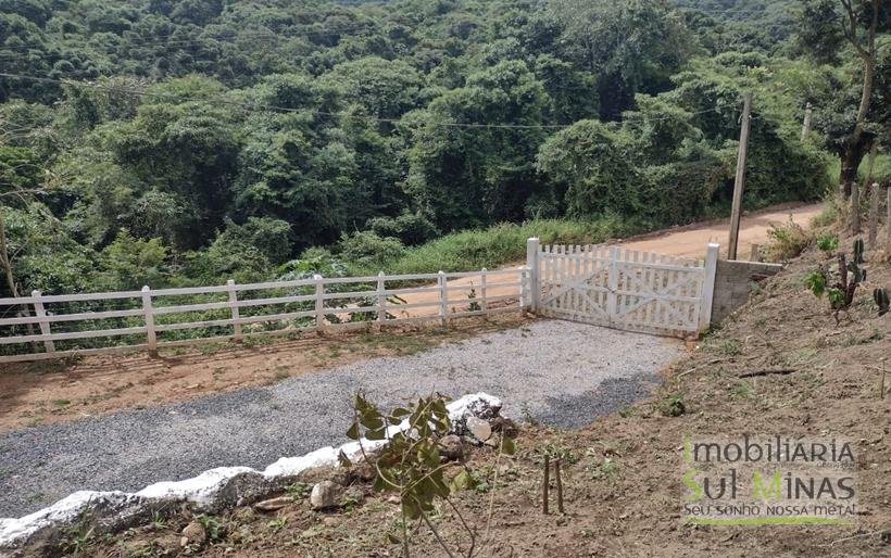 Sítio com 27.000m² Apenas 6Km do Centro À Venda em Camanducaia MG COD2262 (9)