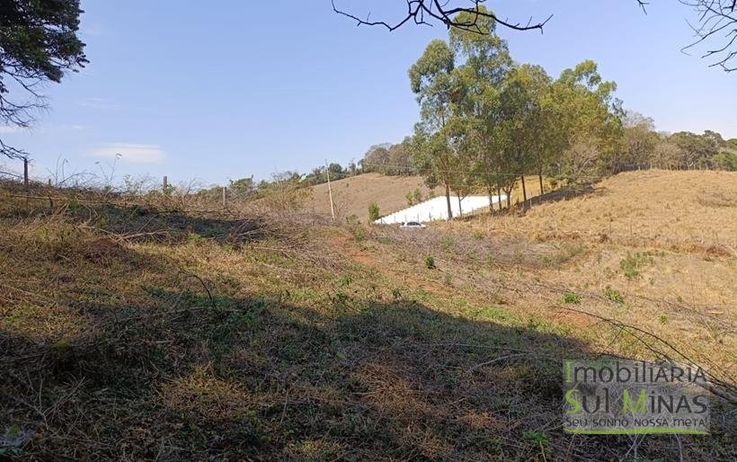 Terreno Rural Com 22.000m² na Estrada Principal À Venda em Cambuí MG COD2265 (8)