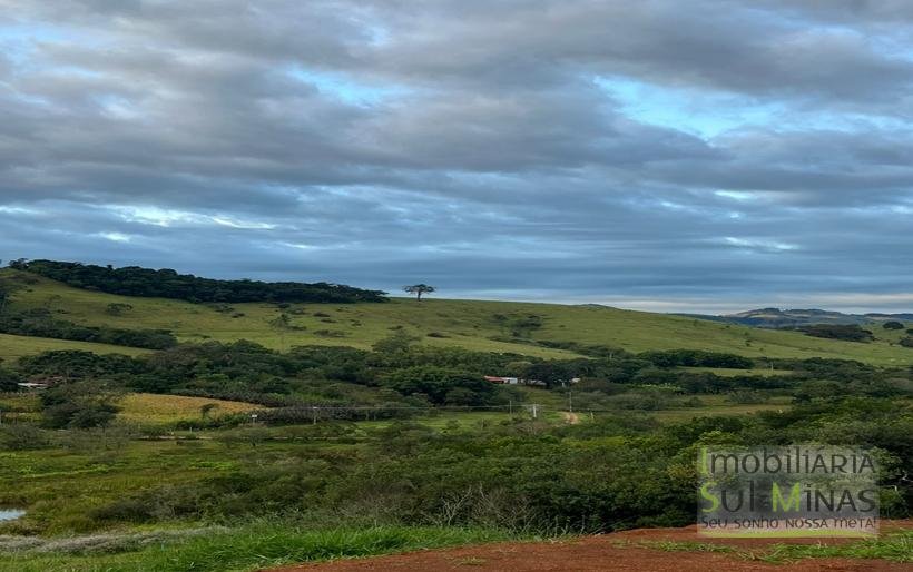 2302 Residencial Lagoa Park em Cambui MG COD2302 (22)