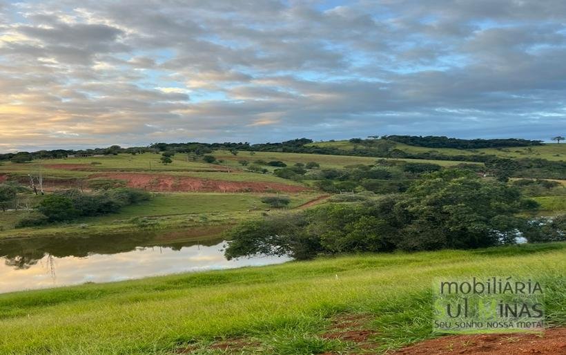 2302 Residencial Lagoa Park em Cambui MG COD2302 (41)