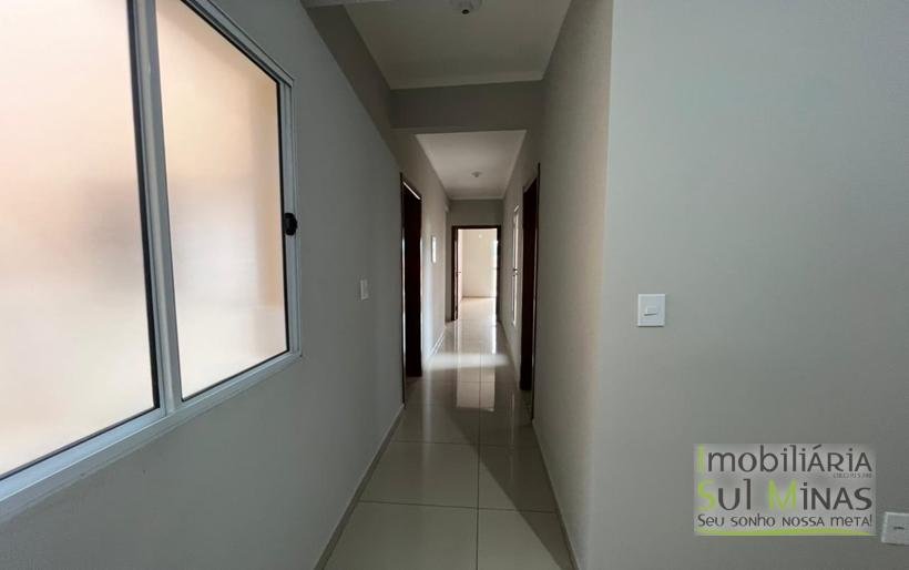 Apartamento Com Armários Planejados no Centro de Cambuí MG para Locação COD2294 (12)