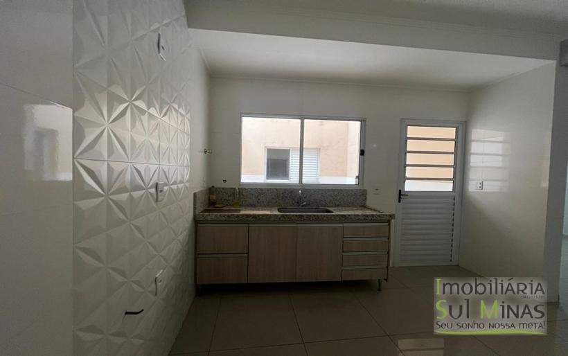 Apartamento Com Armários Planejados no Centro de Cambuí MG para Locação COD2294 (6)