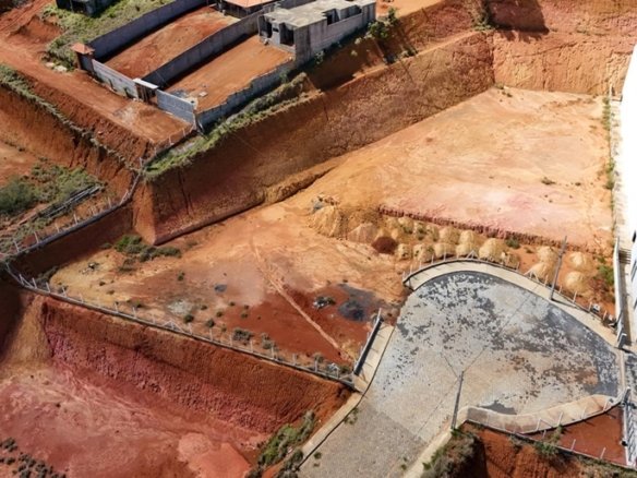 Área industrial com 5500m ² à Venda em Cambuí MG COD2299 (1)