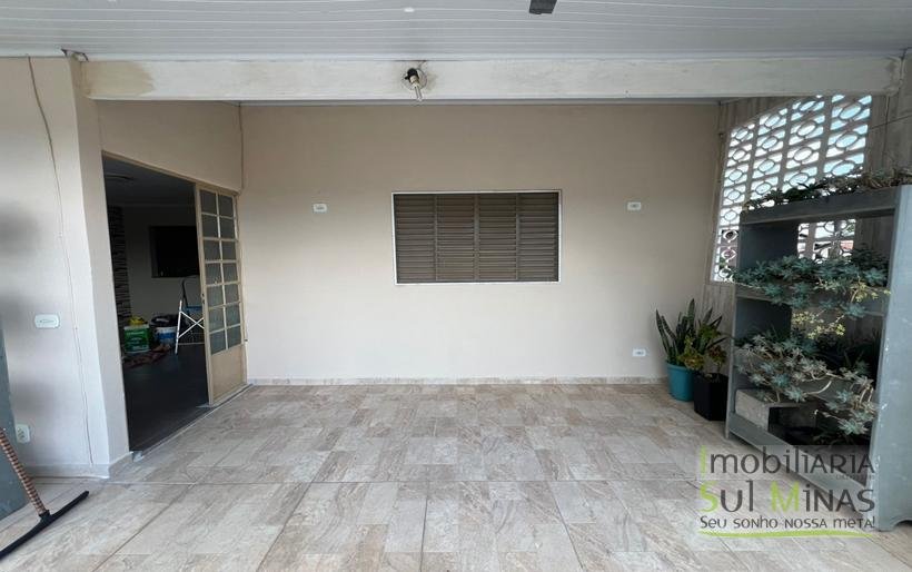 Casa Nova com Piscina a Venda em Cambuí MG Cód. 1472 (6)