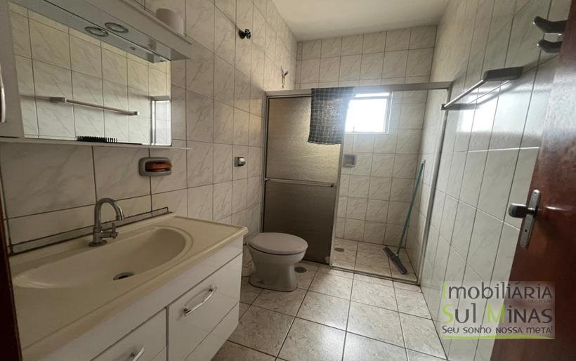 Casa com Duas Moradas Próxima ao Centro À Venda em Cambuí MGCOD2304 (13)