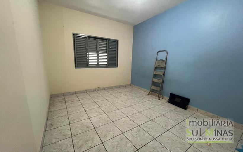 Casa com Duas Moradas Próxima ao Centro À Venda em Cambuí MGCOD2304 (15)