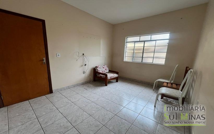 Casa com Duas Moradas Próxima ao Centro À Venda em Cambuí MGCOD2304 (19)