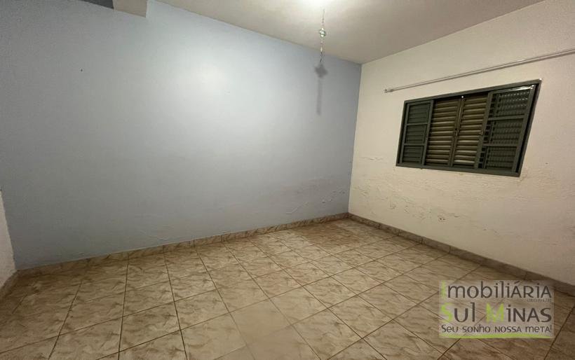 Casa com Duas Moradas Próxima ao Centro À Venda em Cambuí MGCOD2304 (7)