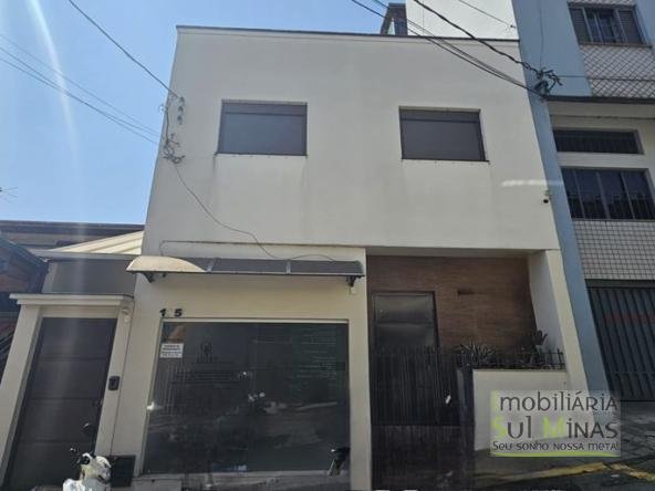 Casa com Ponto Comercial á Venda no Centro de Cambuí Cód. 2039 (3)