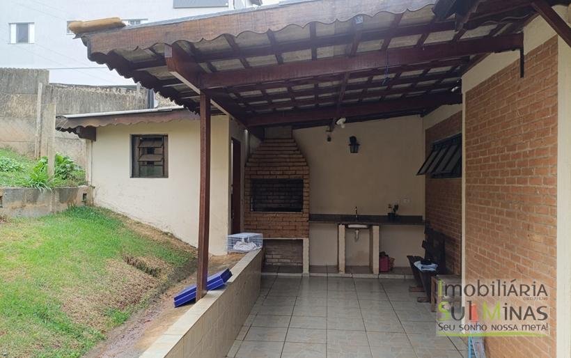 Casa em Ótimo Bairro À Venda em Cambuí MG COD2305 (20)