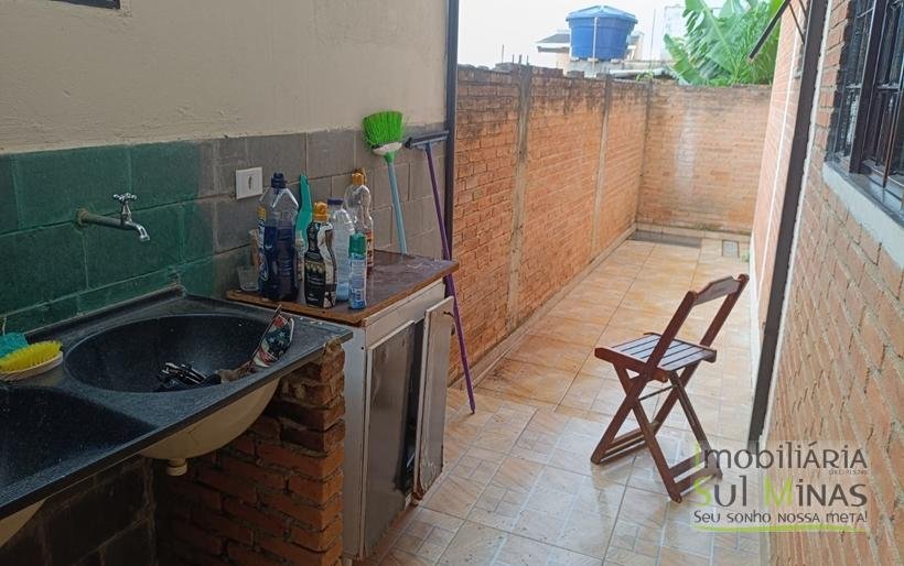 Casa em Ótimo Bairro À Venda em Cambuí MG COD2305 (21)