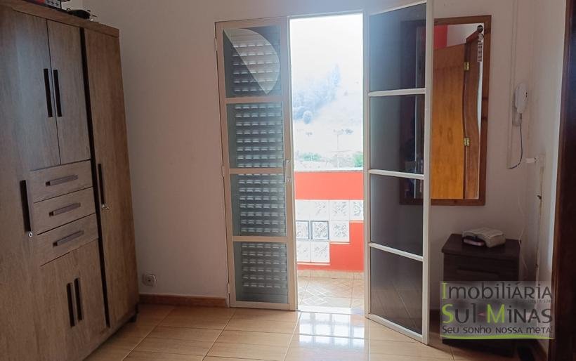 Casa em Ótimo Bairro À Venda em Cambuí MG COD2305 (5)