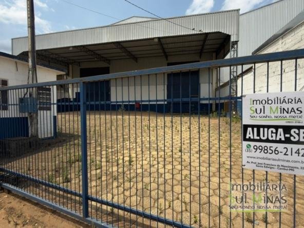 Galpão de 3.682 m² com 600 m² de pátio para locação em Cambuí MG Cód. 2006 (17)