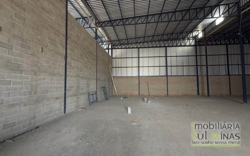 Galpão para Locação em CambuíMG – 1.000 m² Moduláveis, Pé Direito de 8 (7)