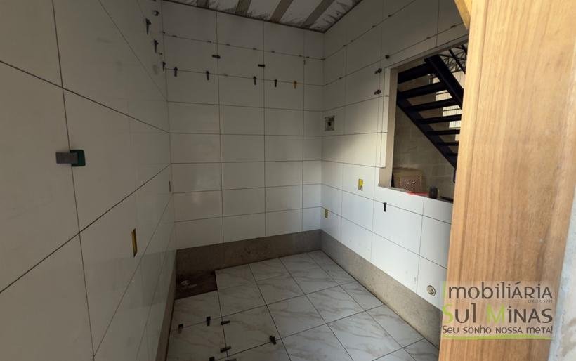 Galpão para Locação em CambuíMG – 1.000 m² Moduláveis, Pé Direito de 8m, Pátio COD2