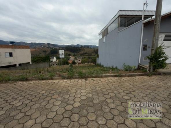 Lote Com 250m² Pronto para Construir! À Venda em Cambuí MG COD2293 (3)