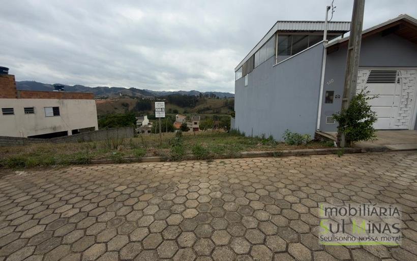 Lote Com 250m² Pronto para Construir! À Venda em Cambuí MG COD2293 (3)