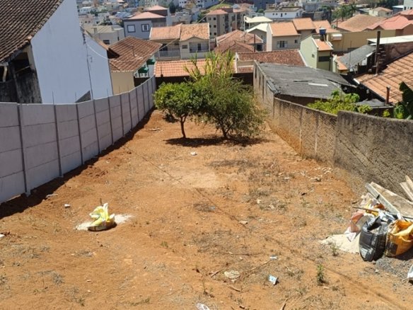 Lote Com Excelente Localização À Venda em Cambuí MG COD2291 (1)