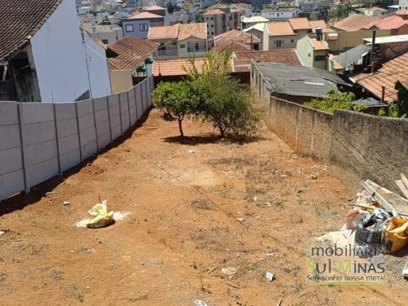 Lote Com Excelente Localização À Venda em Cambuí MG COD2291 (1)