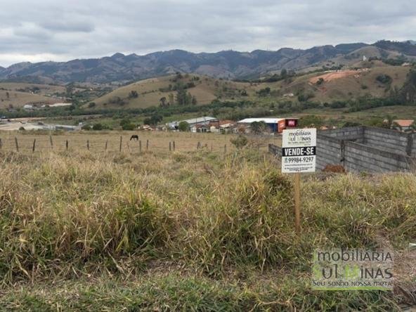 Lote de 250m² Em Ótimo Bairro À Venda em Cambuí MG COD2292 (2)